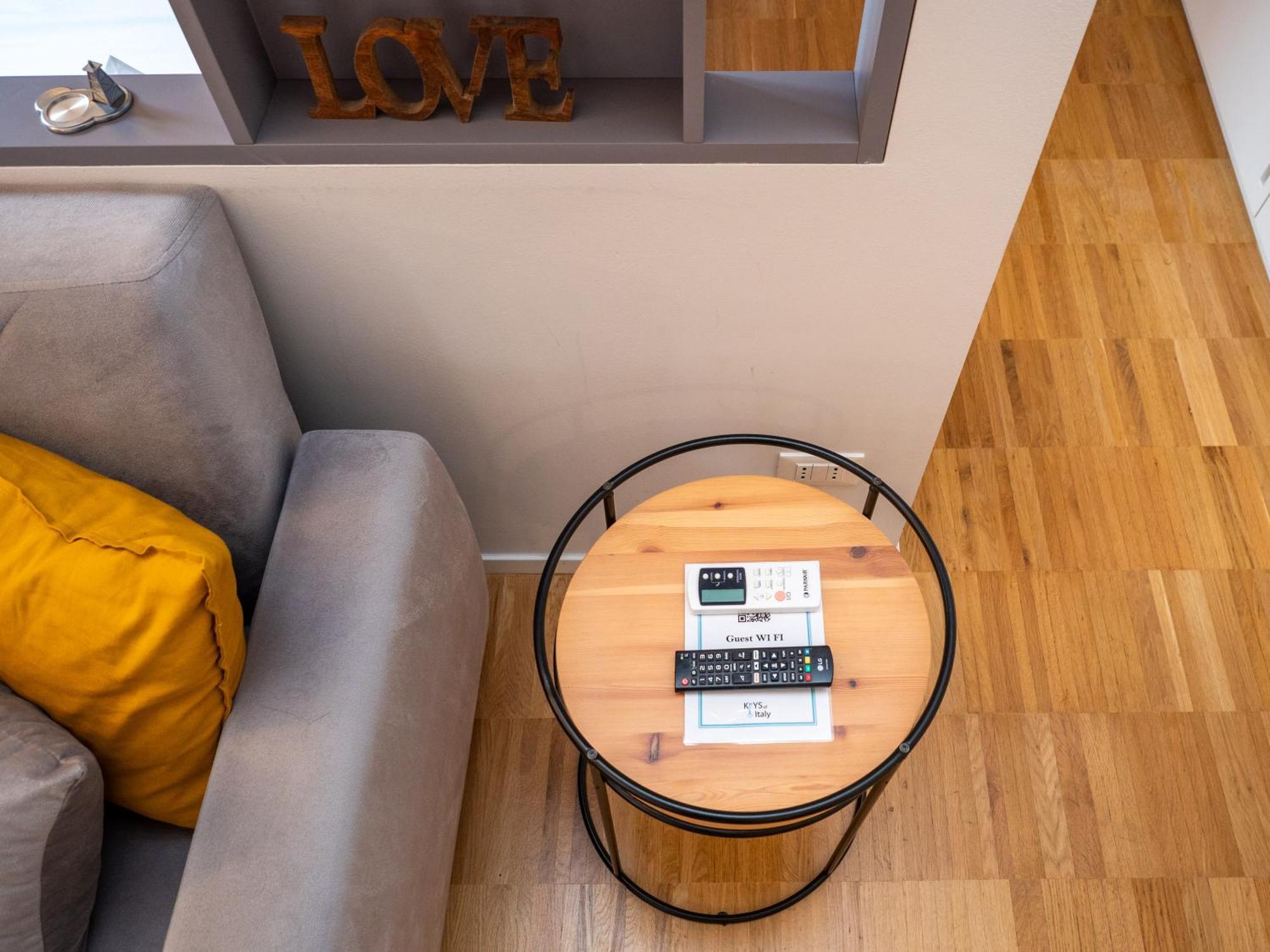 Keys Of Italy - Melloni 4 / Mustard Revolution Apartment Milan Exterior photo